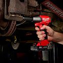 Аккумуляторный импульсный ударный гайковерт MILWAUKEE M18 CIW38-402C FUEL