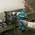 Аккумуляторный ударный гайковерт MAKITA DTW 1001 RTJ